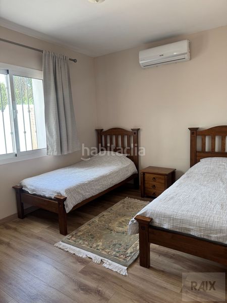Foto f0fea6df-ba75-42ec-a240-7512c6e68d06. Casa amb aparcament piscina a Las Lomas de Río Verde Marbella