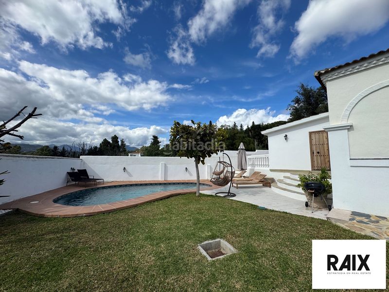 Foto fc5f65a1-4c0d-4e98-8976-fc18de944888. Casa amb aparcament piscina a Las Lomas de Río Verde Marbella