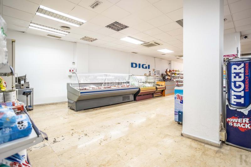 Foto 103df3fe-c90b-4f2e-ab5c-8602a1645909. Traspaso local comercial en Avenida de la Paz Xirivella