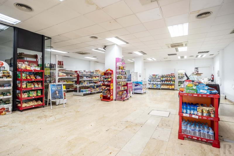 Foto 347310d9-e17b-475a-bbd0-b16718ce6ef7. Traspaso local comercial en Avenida de la Paz Xirivella