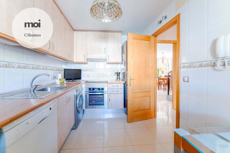 Foto bda52dd2-7059-4b6d-b588-b18a55c6bcfb. Casa amb calefacció aparcament piscina a Las Lomas Seseña