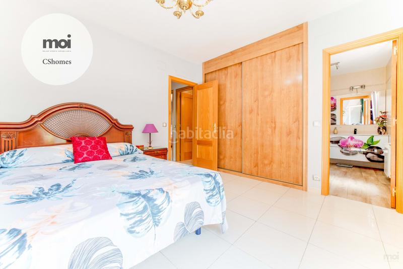 Foto dbe2a8bc-aacf-4c08-9fba-3499385cad97. Casa amb calefacció aparcament piscina a Las Lomas Seseña