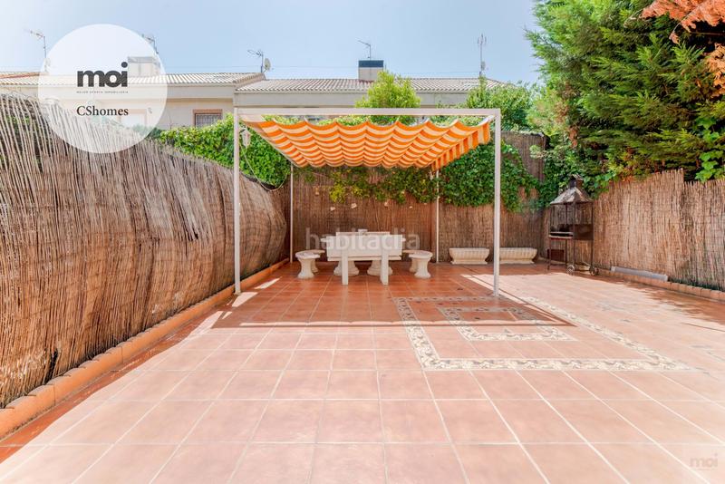 Foto de0d78f5-ac63-40aa-ac41-4338621c6645. Casa amb calefacció aparcament piscina a Las Lomas Seseña