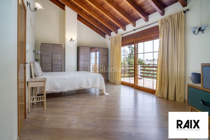 Foto 00f8c1a2-a338-4c17-a0e4-50a7d1d2a902. Casa amb calefacció aparcament piscina a El Rosario - Ricmar Marbella