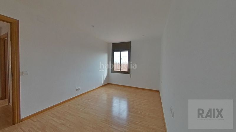 Foto 30f88329-991f-4f21-b758-400e40698442. Pis a Diagonal-Colomeres Gavà