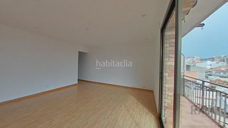 Foto 33a314d5-ba97-41b8-9e87-b3fe25d3c515. Pis a Diagonal-Colomeres Gavà
