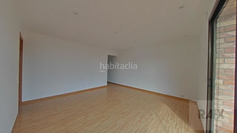 Foto c37ad0f9-5e3f-4952-b115-f1b1aa59bbdf. Pis a Diagonal-Colomeres Gavà