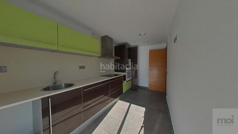 Foto 5e2a80ce-4fea-4900-ac3f-4d3df4fa60a1. Dúplex amb calefacció a Sant Josep Hospitalet de Llobregat (L´)