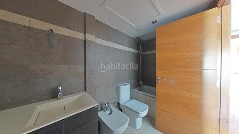 Foto d3936cf6-f19c-4750-a8ca-d4b2d98a6c11. Dúplex amb calefacció a Sant Josep Hospitalet de Llobregat (L´)