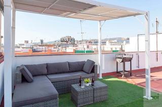 Appartement  Cl andalusia  es: pl:bj pt:  sant joan despi (barcelona). Con tres habitaciones y dos baños, este apartamento en planta ba