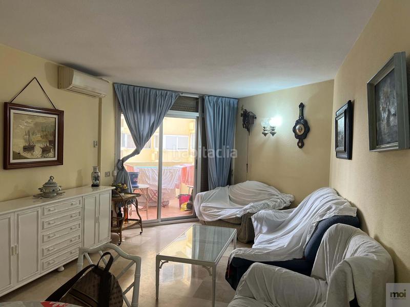 Foto 2cdc49b2-4aa9-41e8-9c9e-3bbe3a6be579. Piso en Playa Bajadilla - Puertos Marbella
