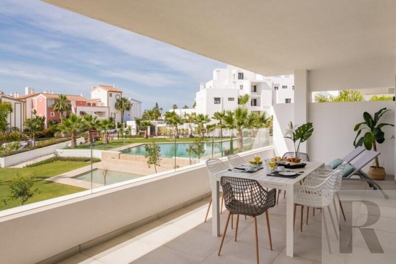 Foto 9e16606e-f347-4ad7-9f65-19167a432d5e. Etagenwohnung mit parking in Paraiso - Barronal Estepona