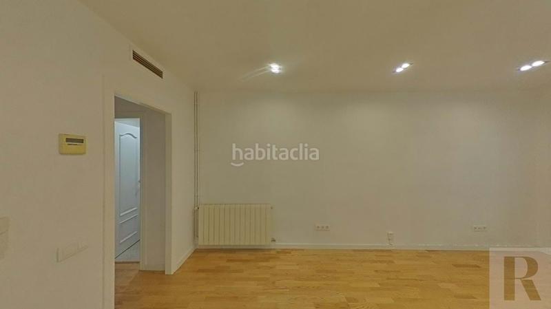 Foto 1774cdad-8cc2-4194-993b-1ed992450a49. Appartamento in Sants Barcelona