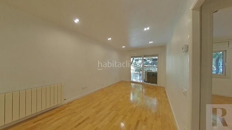 Foto 46082808-b307-41cf-b17c-04a793267ea1. Appartamento in Sants Barcelona