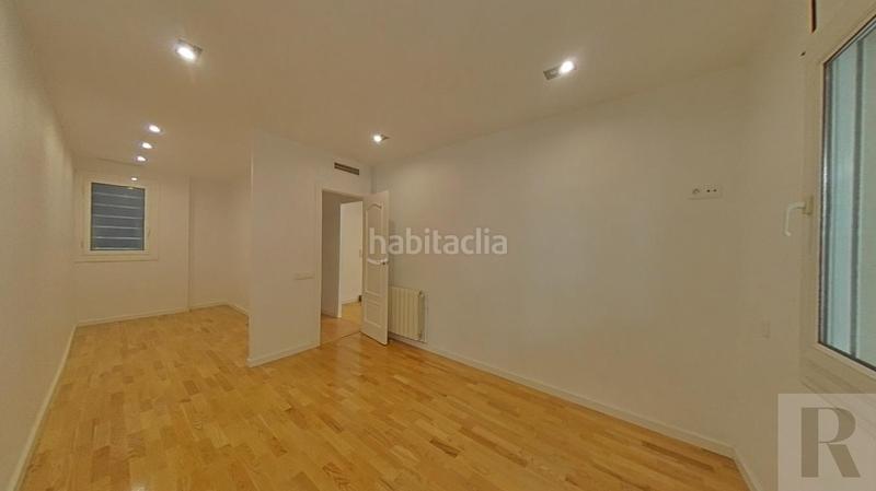 Foto 6aeac259-43db-45a9-b3d0-5269cd1c1fd2. Appartamento in Sants Barcelona