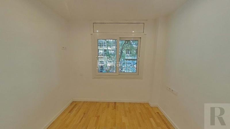 Foto 226875eb-2e1f-41bb-a0cc-b774431f3f3a. Appartement dans Sants Barcelona