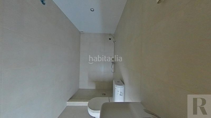 Foto b728c1fd-1269-4765-99c7-8ab6644ed8d6. Pis a El Camp de l´Arpa del Clot Barcelona