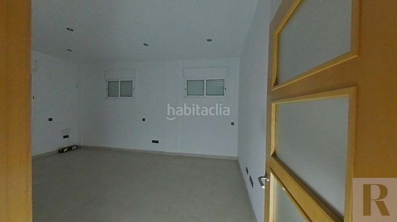 Foto bfa3325f-b1bd-4929-a695-be6ecf39b885. Pis a El Camp de l´Arpa del Clot Barcelona
