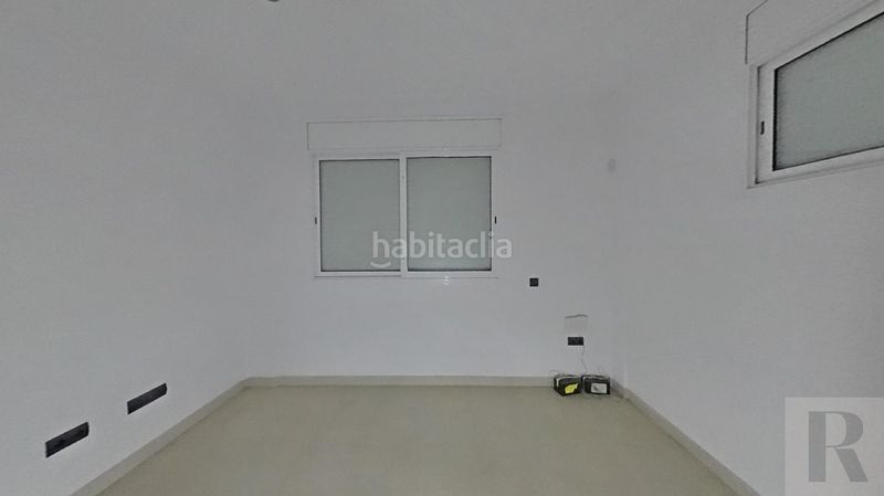 Foto cfdccf63-6447-45ad-bacb-c9ec6af96c6f. Pis a El Camp de l´Arpa del Clot Barcelona