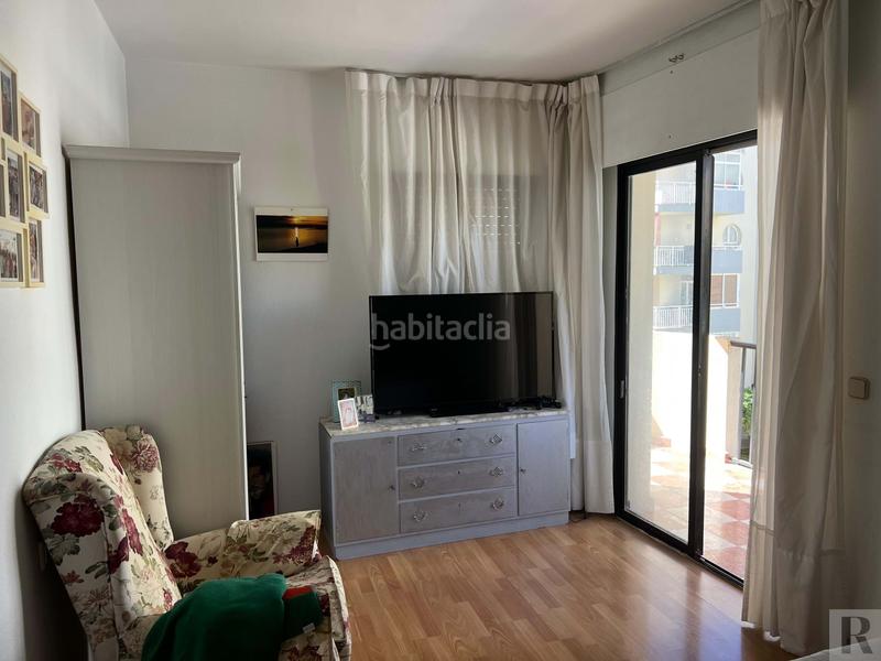 Foto 89c3bf14-50d0-4f29-be51-2f13325a9f2b. Etagenwohnung mit heizung parking pool in Las Gaviotas - Carvajal Fuengirola