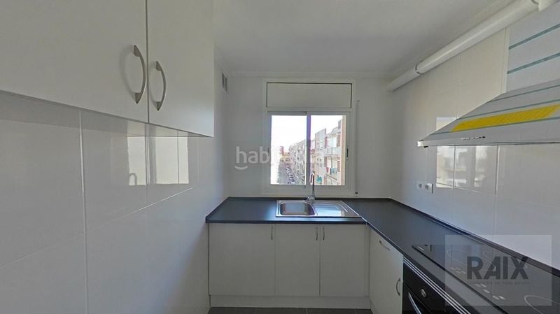 Foto 146740f8-a4f8-495d-a906-3d77b469b57c. Pis a Poble Nou Sabadell