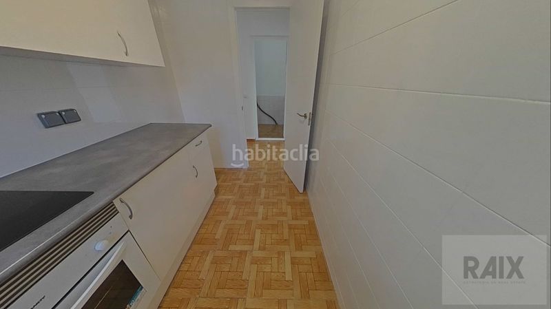 Foto 02fe2016-969b-4046-ac22-750197a56409. Pis a Els Merinals Sabadell