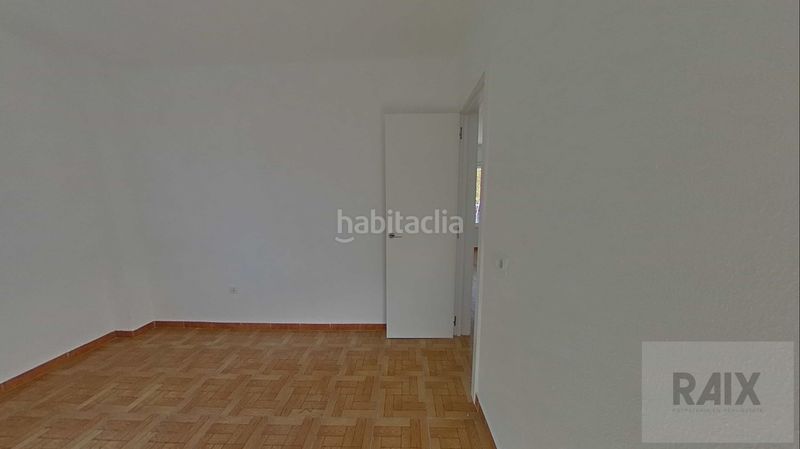 Foto 280bf500-b0f1-4f58-bc8b-dd5014a88060. Pis a Els Merinals Sabadell