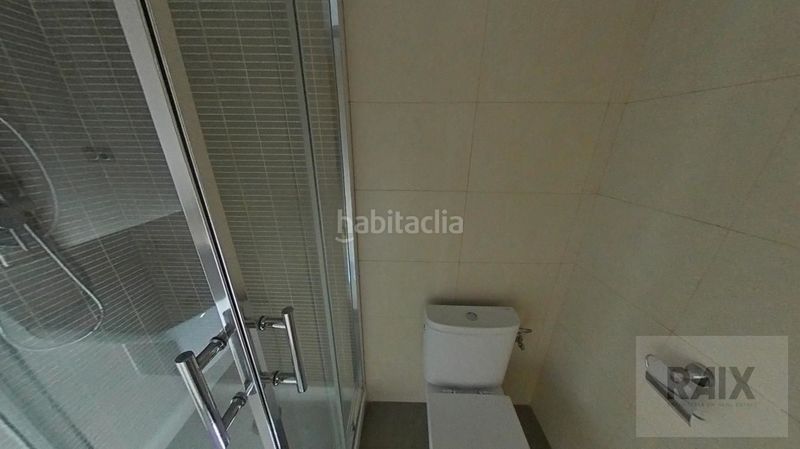 Foto 0f73b594-3362-41c6-a236-b9268f5d299c. Pis amb calefacció aparcament a Centre Sabadell