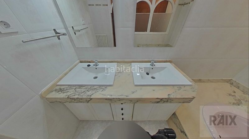 Foto 05260035-ce8f-4009-a760-069486d7bc70. Duplex in Eixample Sabadell