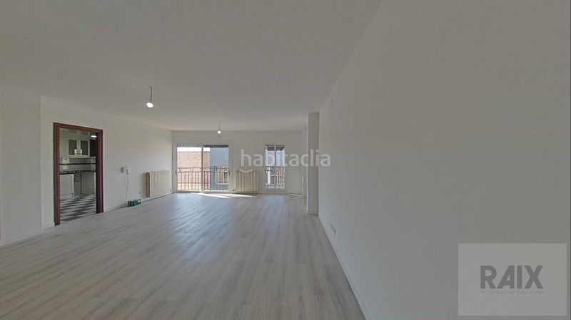 Foto 146bf690-563e-4459-8a0e-9ec639583f79. Duplex in Eixample Sabadell