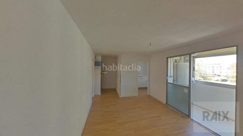 Foto f0c4e7de-8e6c-4054-97bd-63a5ca227554. Pis a Els Merinals Sabadell
