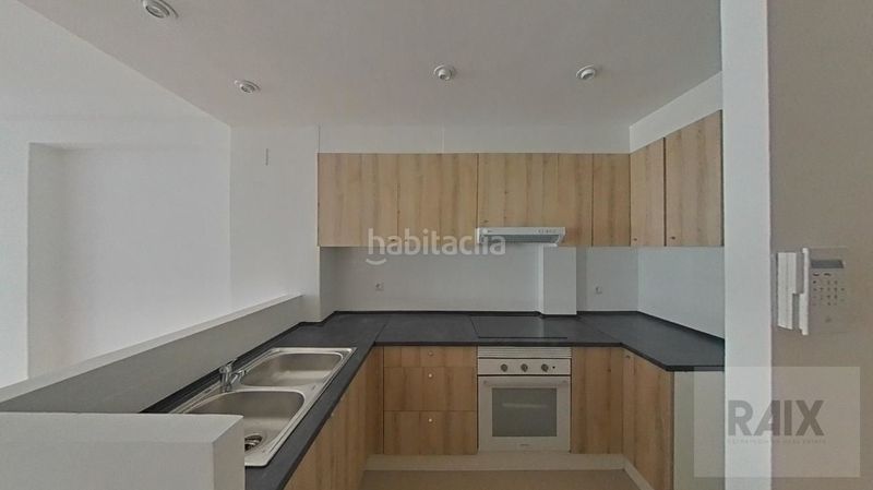 Foto 0233be63-61ba-4734-b979-d9f5df28c984. Estudi a Centre Sabadell