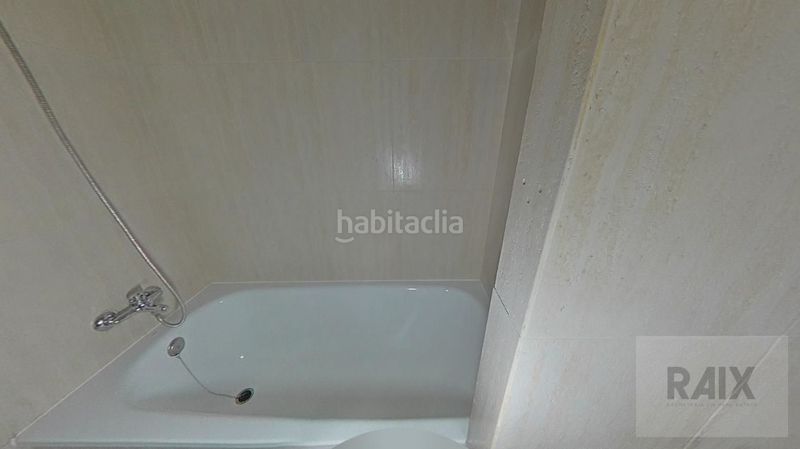 Foto 8df51f9b-1126-4c3d-9bc8-49e8403c48b8. Estudi a Centre Sabadell