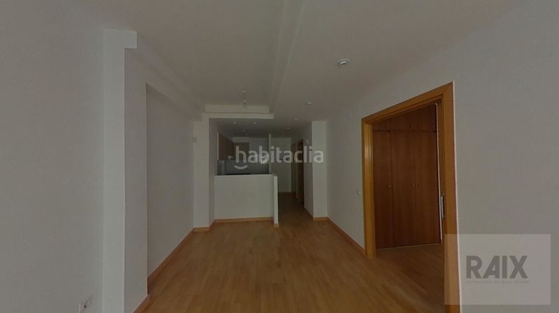 Foto a8a689dd-cf0a-412d-ac80-92560aaf9416. Estudi a Centre Sabadell