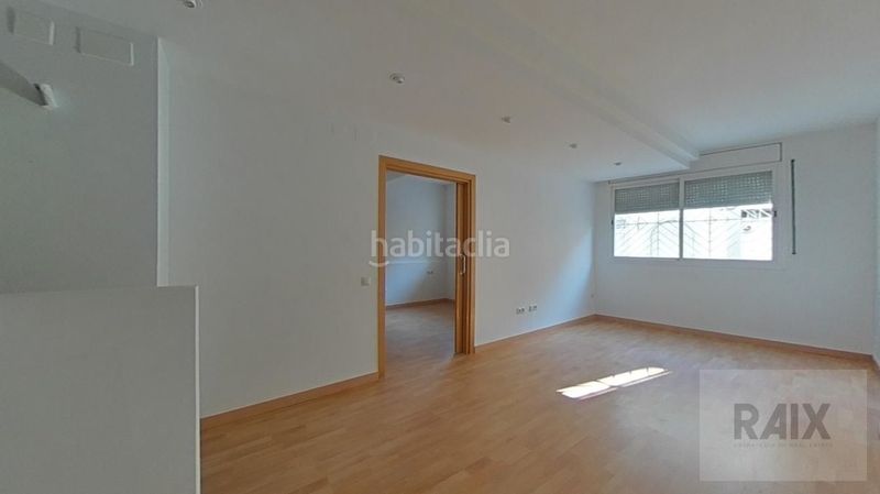 Foto f101bd1b-cc05-454f-aae6-9864a960cba6. Estudi a Centre Sabadell