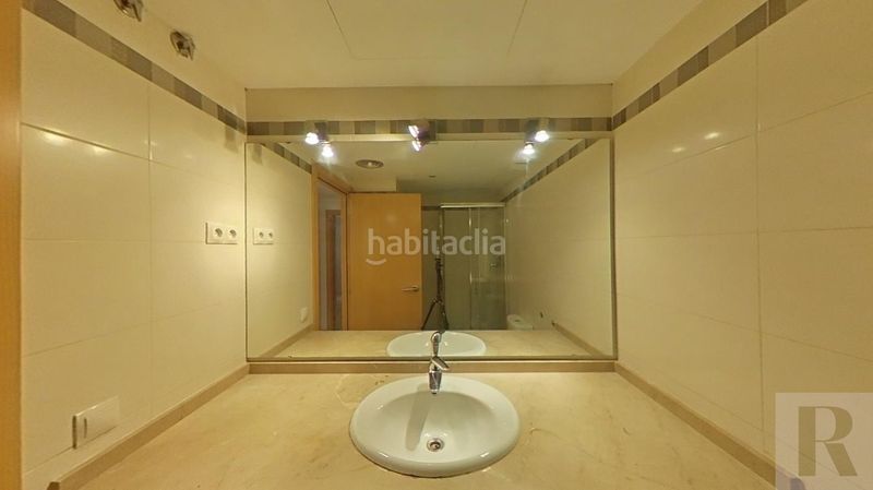 Foto b611180a-5feb-430c-9c91-c465cdf629d0. Appartamento con riscaldamento in Eixample Sabadell