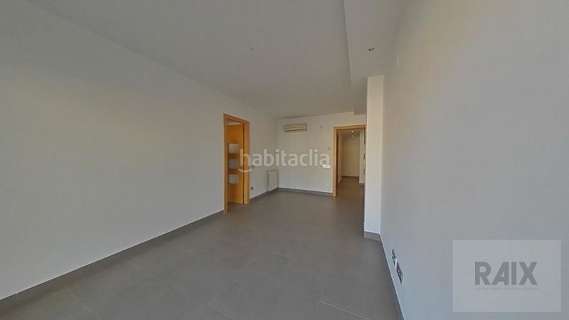 Foto b8ddb233-68a9-4ee6-ac33-3f20c64ca018. Pis amb calefacció a Centre Sabadell