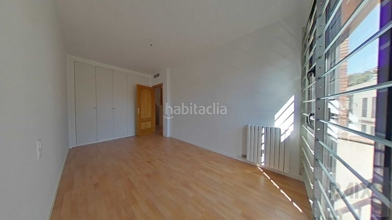 Foto 2a08897f-3806-478f-92d1-95a535aafe73. Casa amb calefacció aparcament a Centre Sabadell