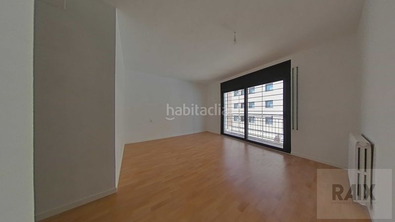 Foto 64c655a8-f64b-429a-aa03-151ffd796776. Casa amb calefacció aparcament a Centre Sabadell