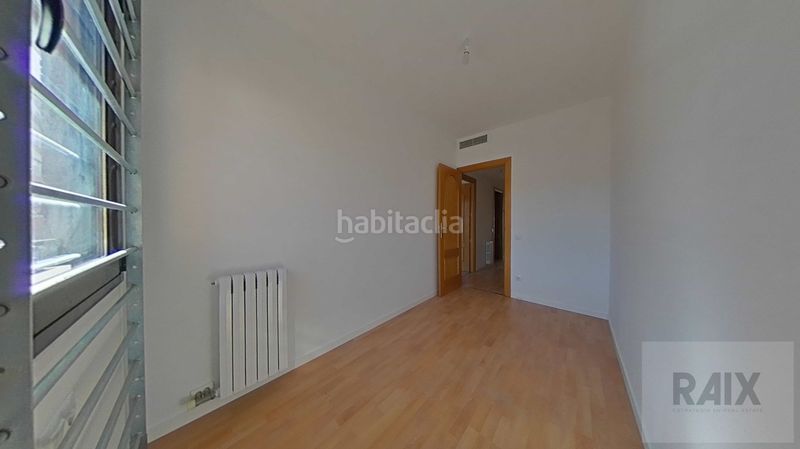 Foto a18bdd67-e548-4a8d-b5af-47d40118ce76. Casa amb calefacció aparcament a Centre Sabadell