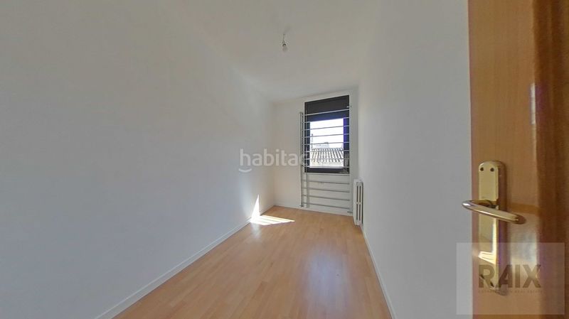 Foto b576b9a7-58c7-4b5c-9c55-63573baaf8da. Casa amb calefacció aparcament a Centre Sabadell