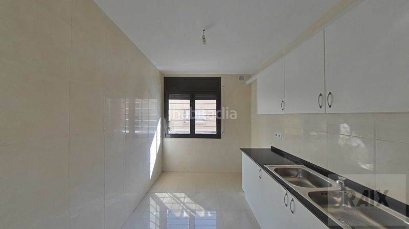 Foto d9484100-b659-473e-955f-818cb8158a9c. Casa amb calefacció aparcament a Centre Sabadell
