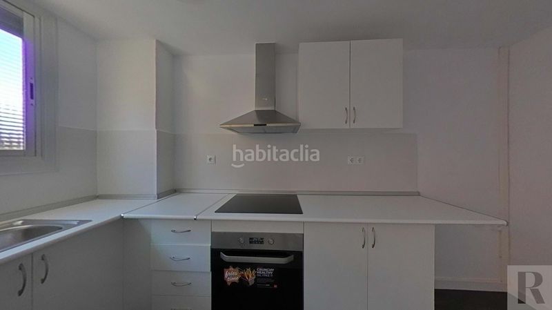 Foto 10e531db-bbca-465b-8ea8-10a6b7fcf4bd. Piso en Els Merinals Sabadell