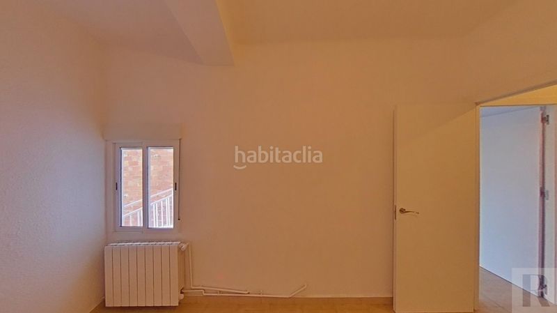 Foto 253bcc7f-6f76-496e-a0c5-8522929d6a21. Piso en Els Merinals Sabadell