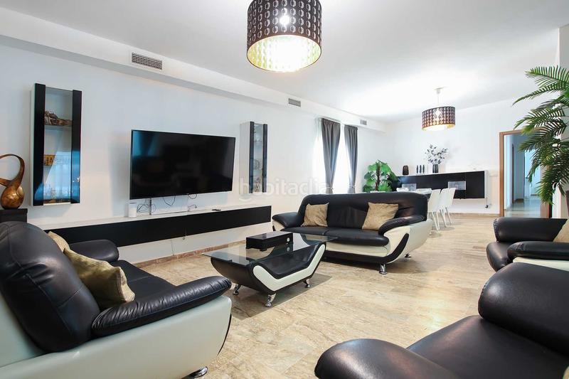 Foto 4ea38b0c-a884-4f03-9cc7-63a1e360c6ad. Haus mit heizung parking pool in El Rosario - Ricmar Marbella