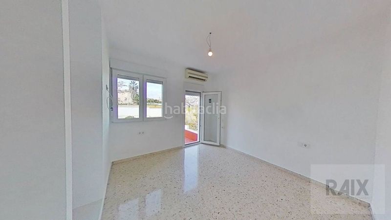 Foto a8930864-7687-4fee-8d6a-6771a9b9d299. Haus mit parking in San García Algeciras
