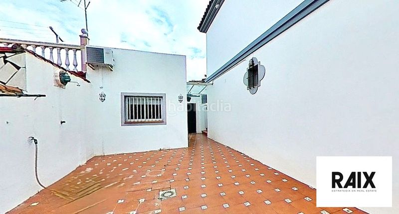 Foto b1a5c76e-3b52-49e8-a5e7-e8cd795c3ecd. Haus mit parking in San García Algeciras