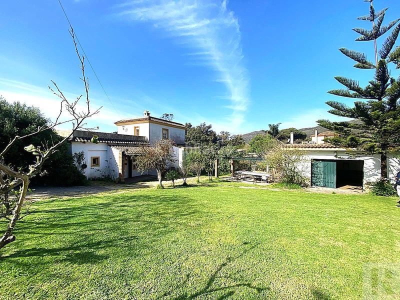 Foto 2db6093c-5994-4333-b00d-e2c24f6f16ff. Casa amb aparcament a El Cuartón - El Bujeo Tarifa