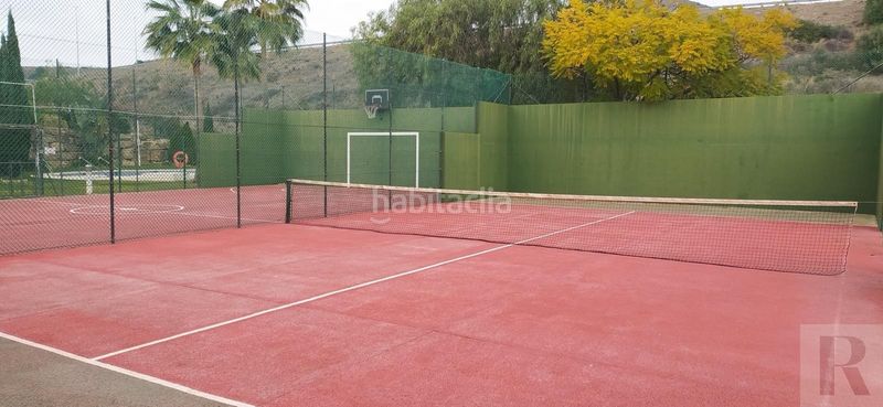 Foto f02dc39f-5bd2-4818-9f0e-c400bb213bcd. Casa amb aparcament piscina a Riviera del Sol Mijas