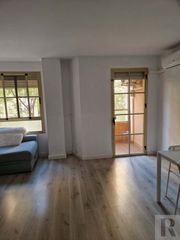 Pis  Nuestra señora de las candelas. Piso de 82 m con 3 dormitorios, 2 baños, terraza, garaje y pisci